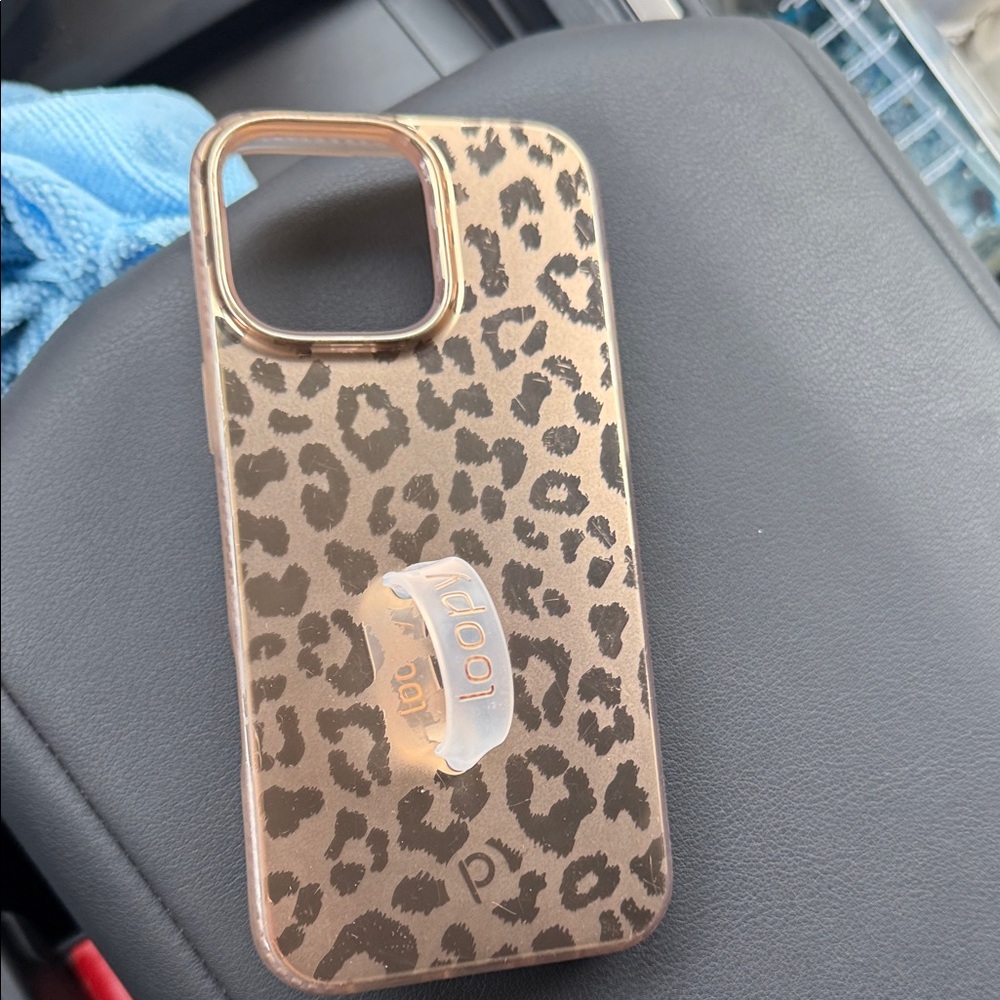 Loopy Gold Metallic Leopard Print Phone Case iPhone 16 Pro Max